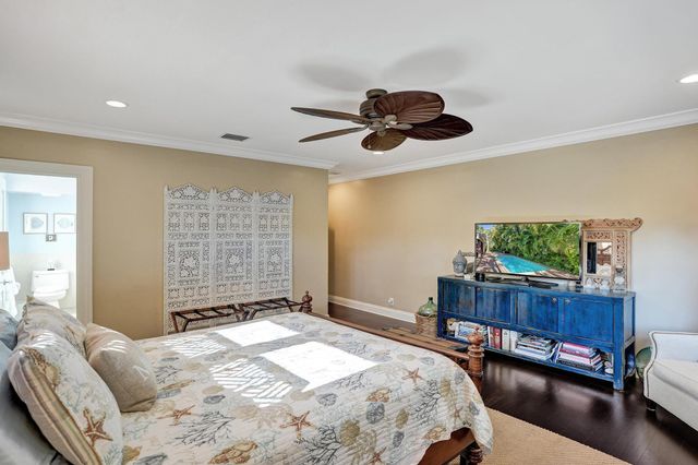 15 Minnetonka Road, Sea Ranch Lakes, FL 33308