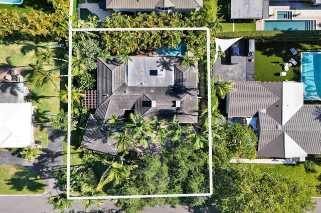 15 Minnetonka Road, Sea Ranch Lakes, FL 33308