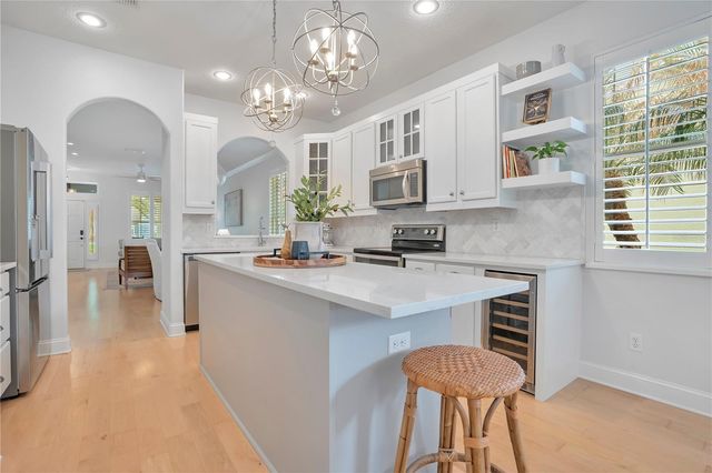 337 SUNSET OAKS RD, Winter Garden, FL 34787