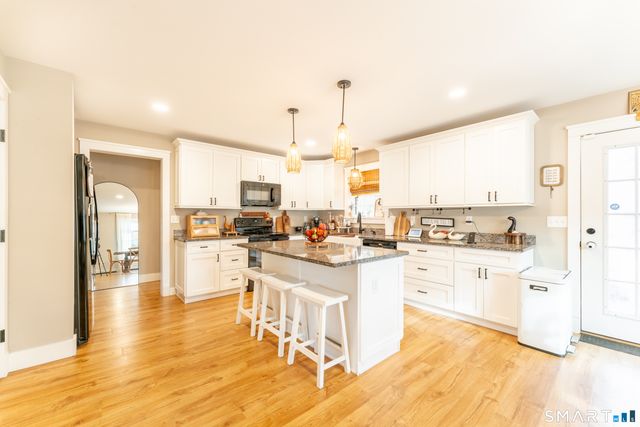 100 Squaw Rock Road, Plainfield, CT 06354