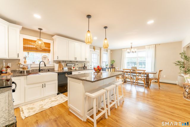 100 Squaw Rock Road, Plainfield, CT 06354