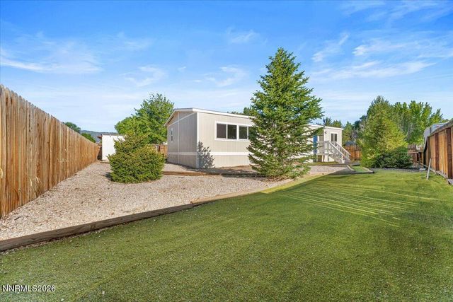 37 Kit Sierra Loop, Carson City, NV 89706