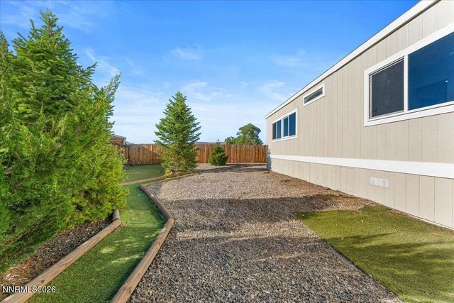 37 Kit Sierra Loop, Carson City, NV 89706