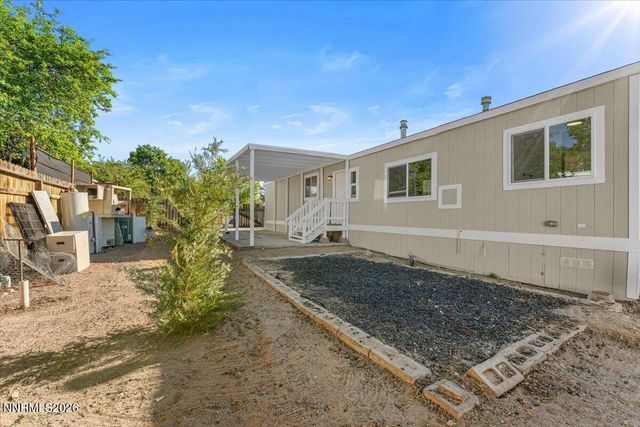 37 Kit Sierra Loop, Carson City, NV 89706