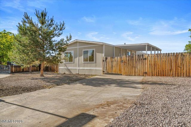 37 Kit Sierra Loop, Carson City, NV 89706