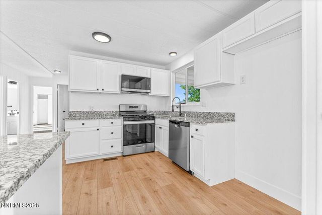 37 Kit Sierra Loop, Carson City, NV 89706