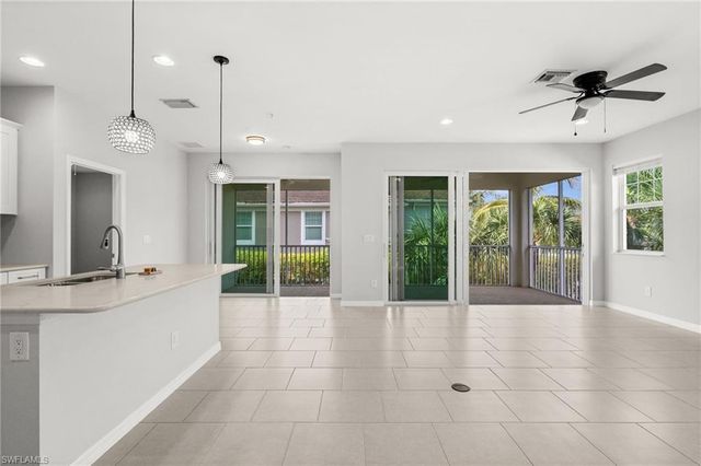 2344 Sheen LN 308, Naples, FL 34120