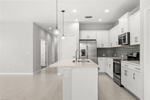 2344 Sheen LN 308, Naples, FL 34120