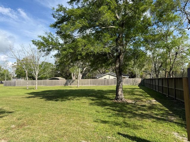 13744 6th Street, Santa Fe, TX 77517