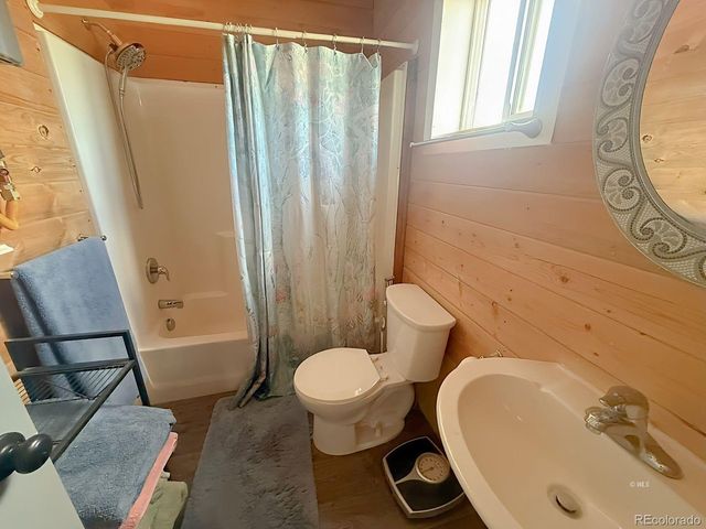 2400 County Road 305, Westcliffe, CO 81252