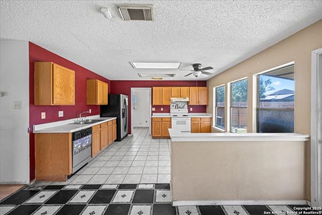 9607 Criswell, San Antonio, TX 78251