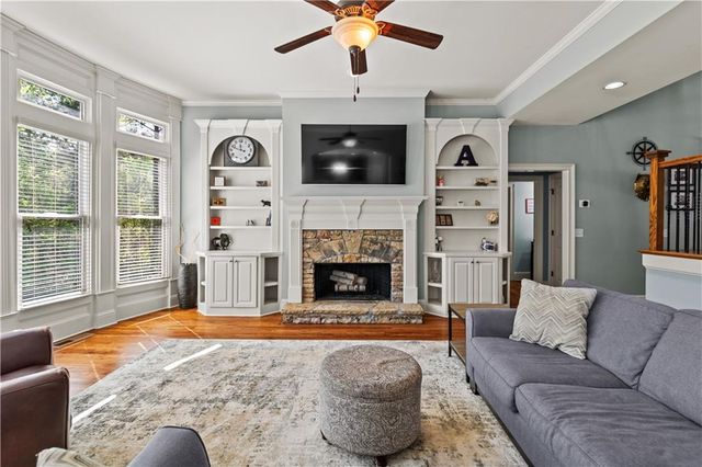 315 Peninsula Point, Canton, GA 30115