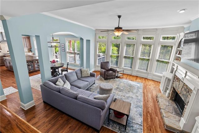 315 Peninsula Point, Canton, GA 30115