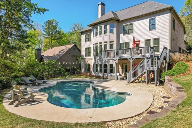 315 Peninsula Point, Canton, GA 30115