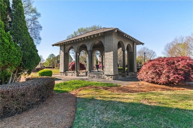 315 Peninsula Point, Canton, GA 30115