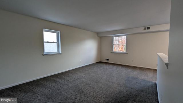 646 COUNTRY LN, Morton, PA 19070