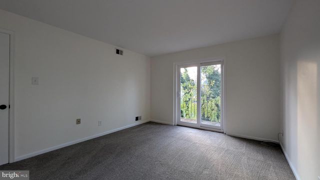 646 COUNTRY LN, Morton, PA 19070