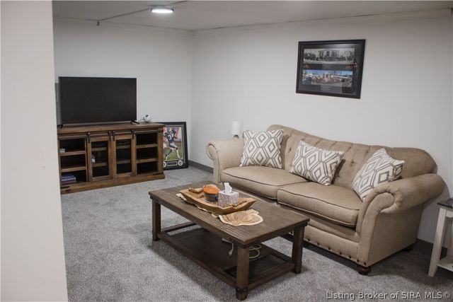 515 Woodrow Avenue, New Albany, IN 47150