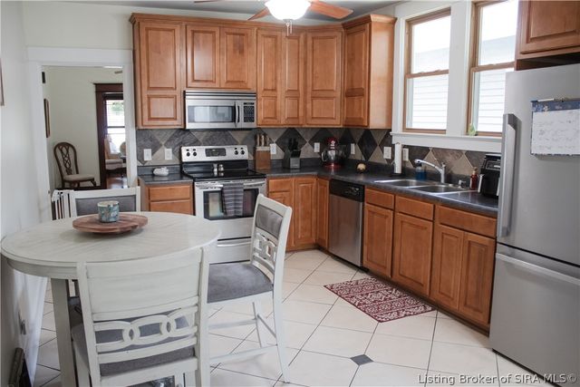 515 Woodrow Avenue, New Albany, IN 47150