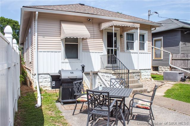 515 Woodrow Avenue, New Albany, IN 47150