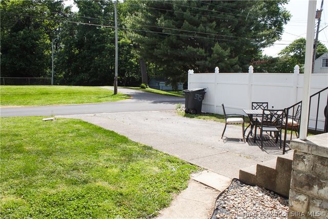 515 Woodrow Avenue, New Albany, IN 47150