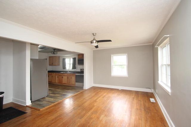 449 Mooreland Avenue, Harrodsburg, KY 40330