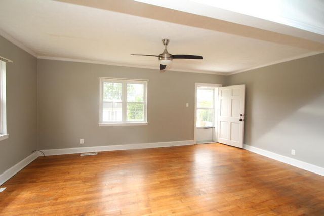 449 Mooreland Avenue, Harrodsburg, KY 40330