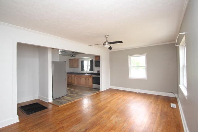 449 Mooreland Avenue, Harrodsburg, KY 40330