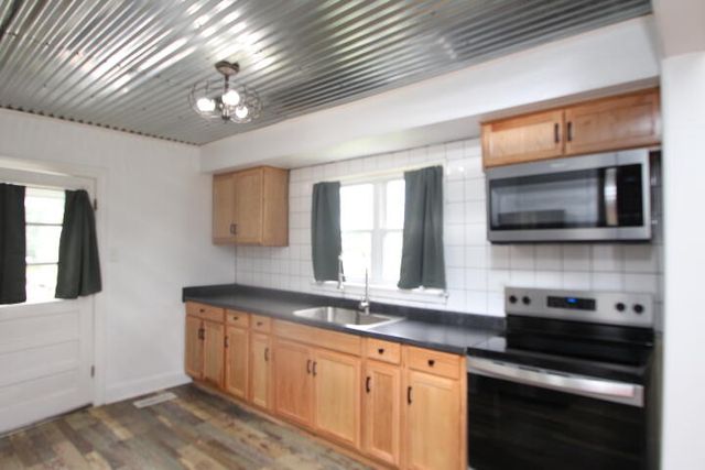 449 Mooreland Avenue, Harrodsburg, KY 40330