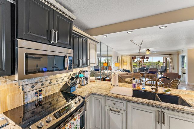 275 Palm Avenue C402, Jupiter, FL 33477