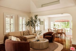 6750 Wedgewood Place, Los Angeles, CA 90068