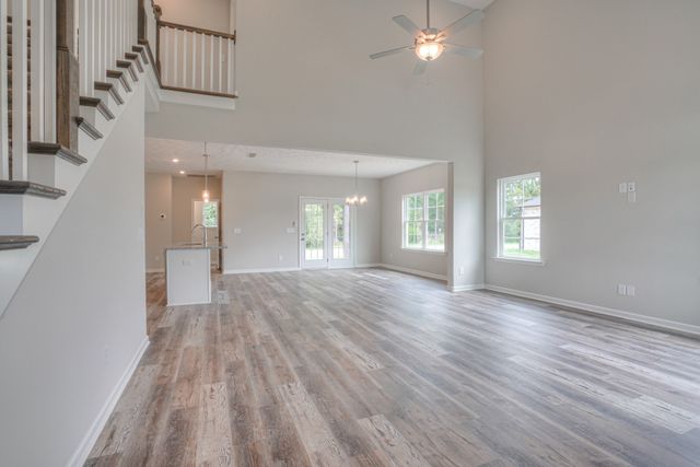 204 Spring House Dr, Manchester, TN 37355