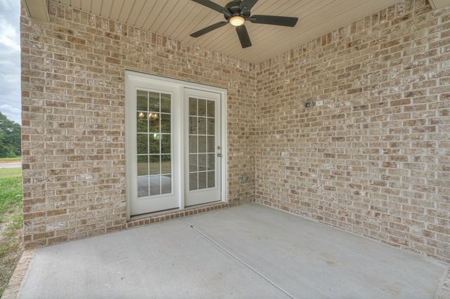 204 Spring House Dr, Manchester, TN 37355