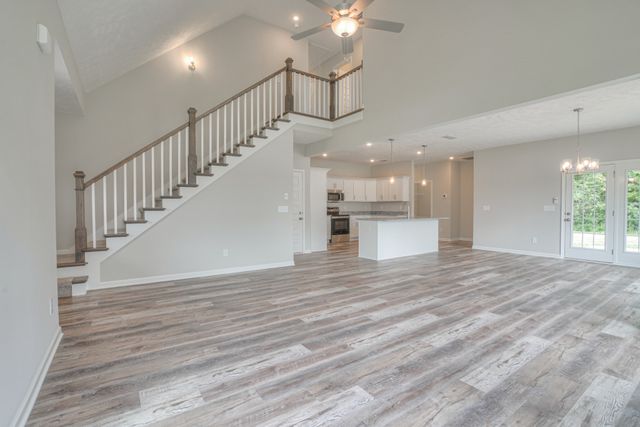204 Spring House Dr, Manchester, TN 37355