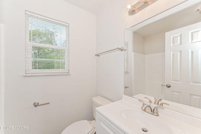 7218 Ashford Glen Drive, Knoxville, TN 37918