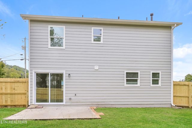 7218 Ashford Glen Drive, Knoxville, TN 37918