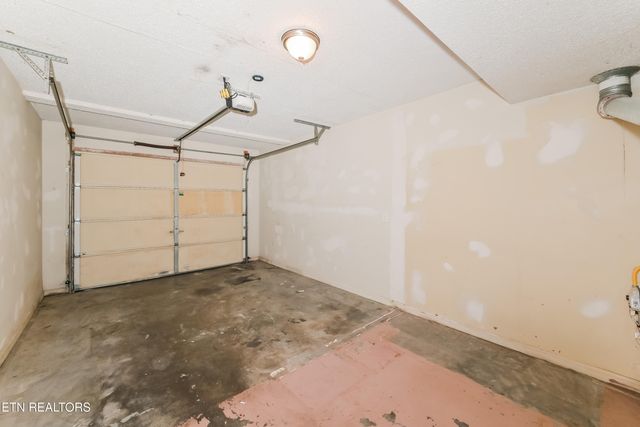 7218 Ashford Glen Drive, Knoxville, TN 37918