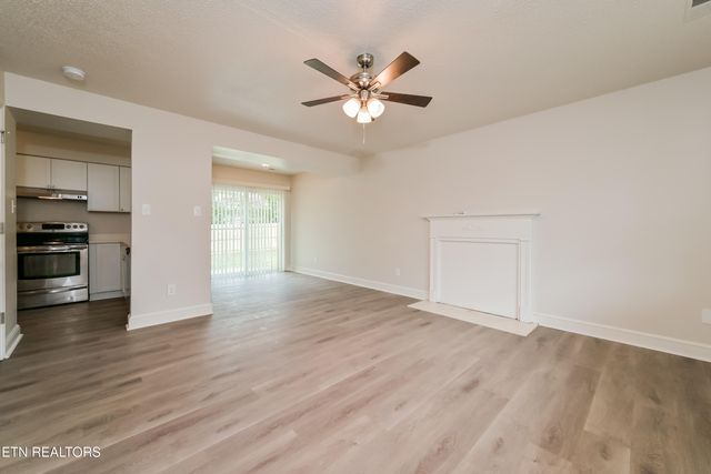 7218 Ashford Glen Drive, Knoxville, TN 37918