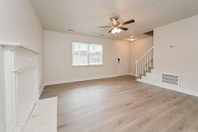 7218 Ashford Glen Drive, Knoxville, TN 37918