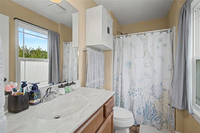4618 E Valdez Drive, Des Moines, IA 50317