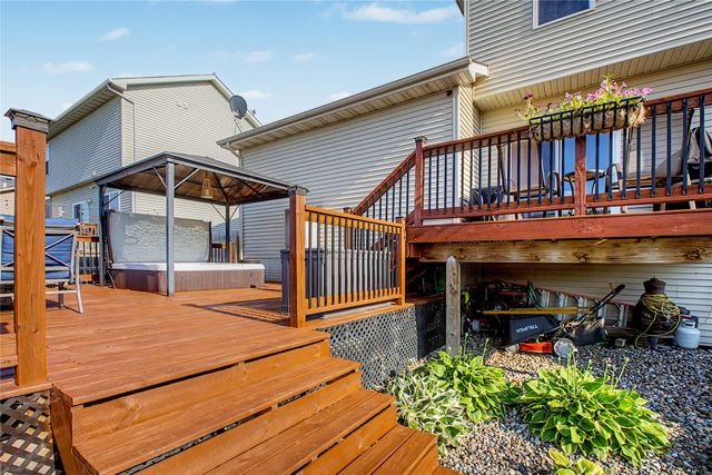 4618 E Valdez Drive, Des Moines, IA 50317