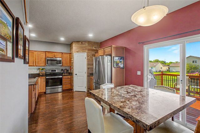 4618 E Valdez Drive, Des Moines, IA 50317