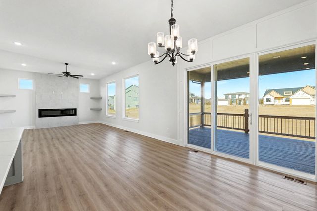 13910 E Willowgreen St, Wichita, KS 67230