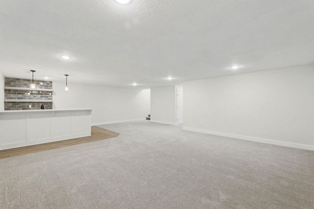 13910 E Willowgreen St, Wichita, KS 67230