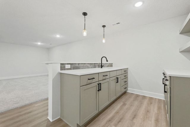 13910 E Willowgreen St, Wichita, KS 67230