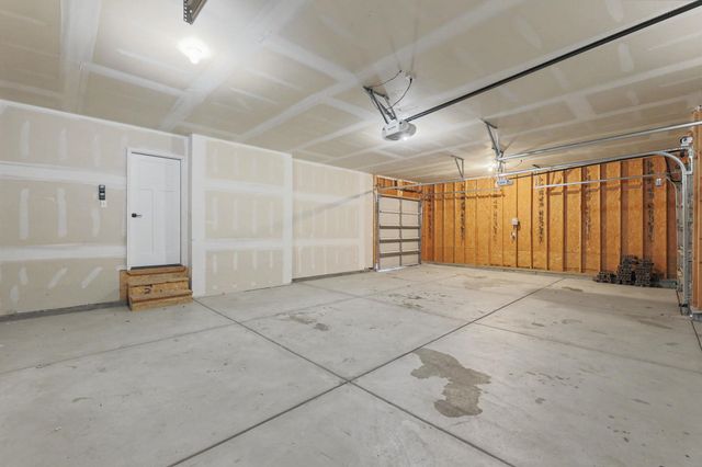 13910 E Willowgreen St, Wichita, KS 67230