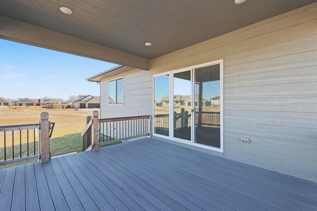 13910 E Willowgreen St, Wichita, KS 67230