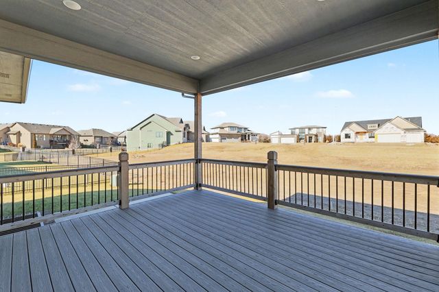 13910 E Willowgreen St, Wichita, KS 67230