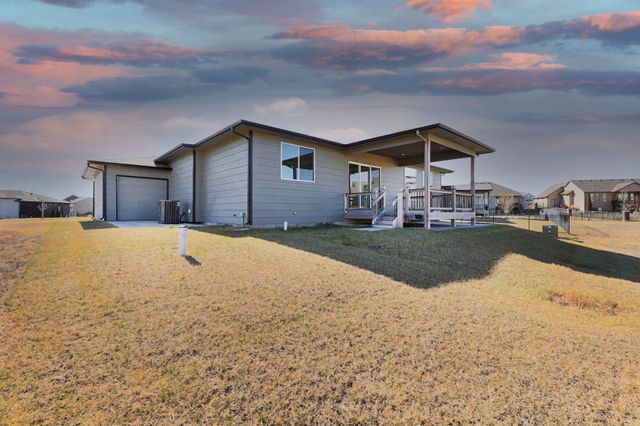 13910 E Willowgreen St, Wichita, KS 67230