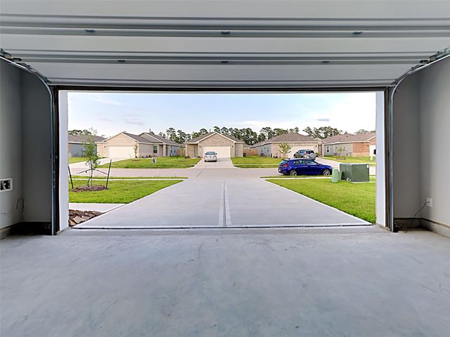 25554 Northpark Spruce Drive, Porter, TX 77365